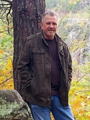 American men looking for love