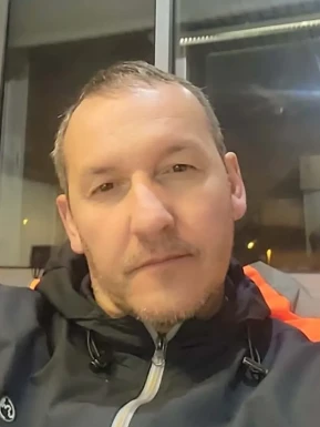 French men looking for love