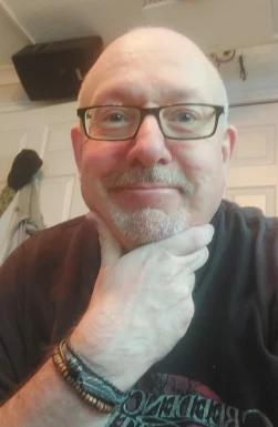 English men looking for love