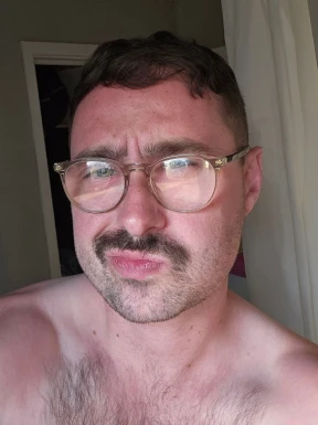 English men looking for love